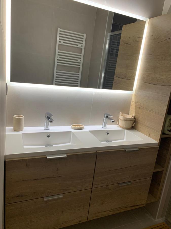 Appartement Douceurs Des Iles à Fréjus Extérieur photo